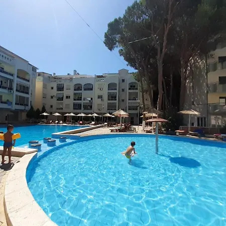 Δωμάτια σε οικογενειακή κατοικία Kingu's